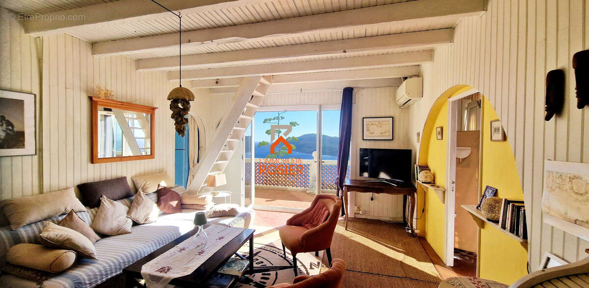 Maison à HYERES