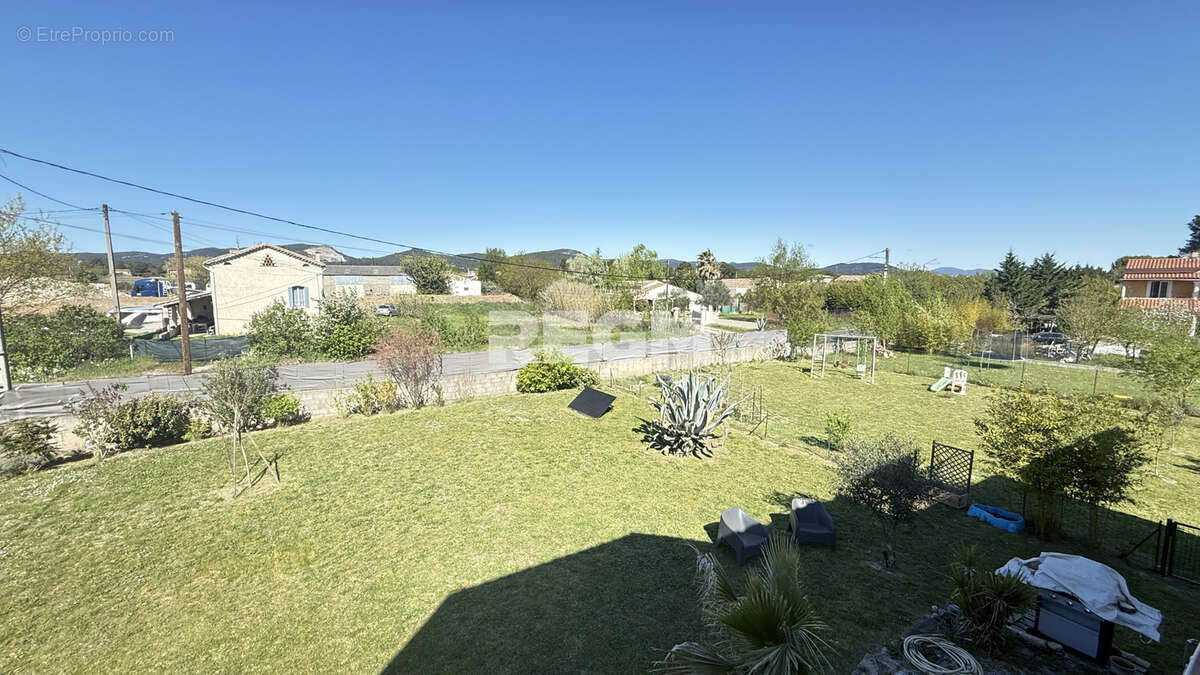 Maison familiale 235 m2 sue parcelle de 1419 m2 - photo 25