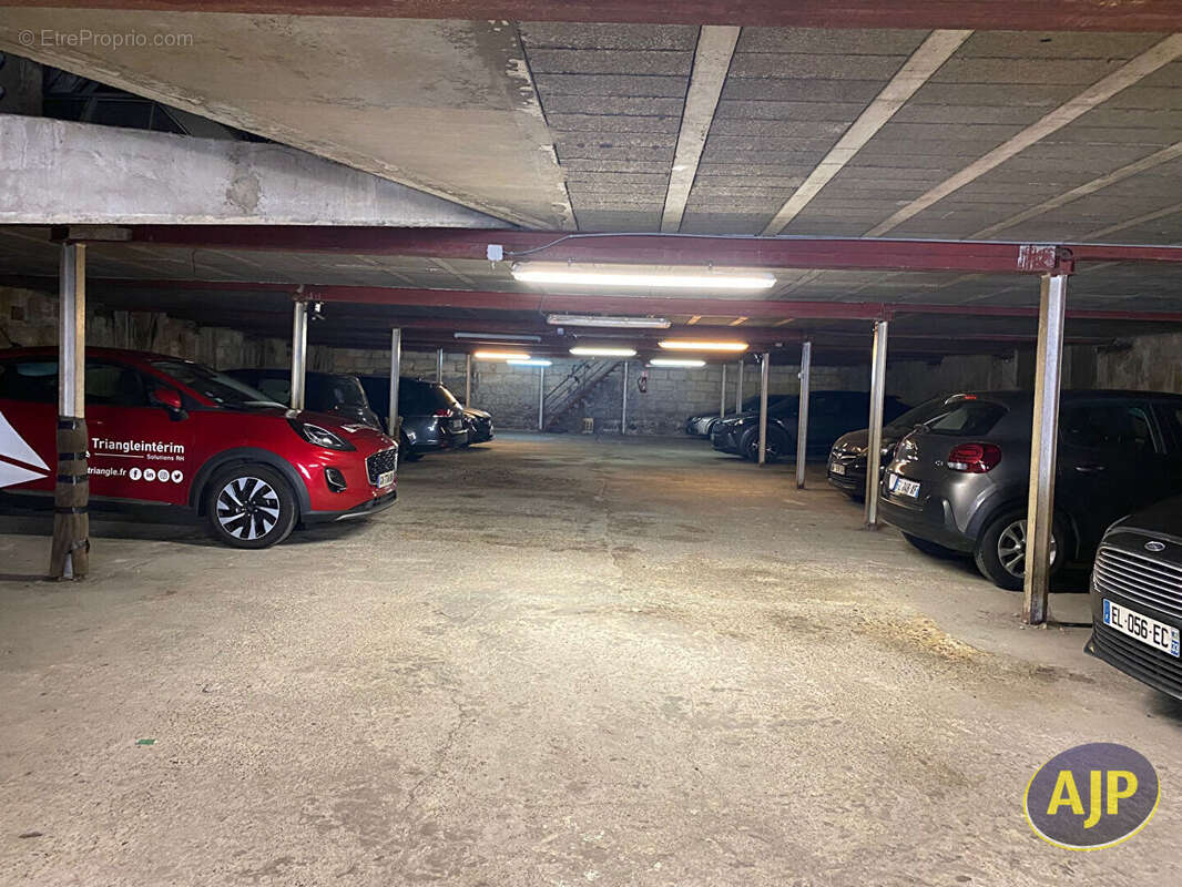 Parking à BORDEAUX