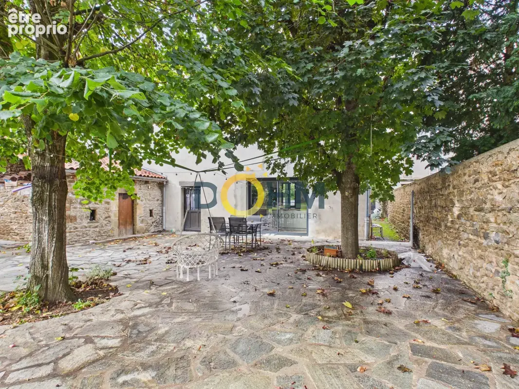 Maison familiale de caractère avec dépendance, jardin et beau potentiel d’aménagement - photo 15