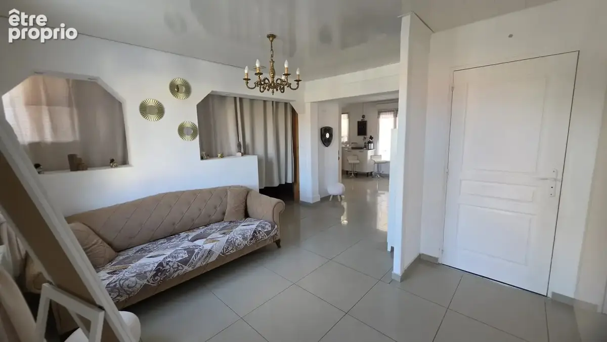 Maison 5 pièces 97 m² à vendre à Saint-Louis (68300) - photo 5