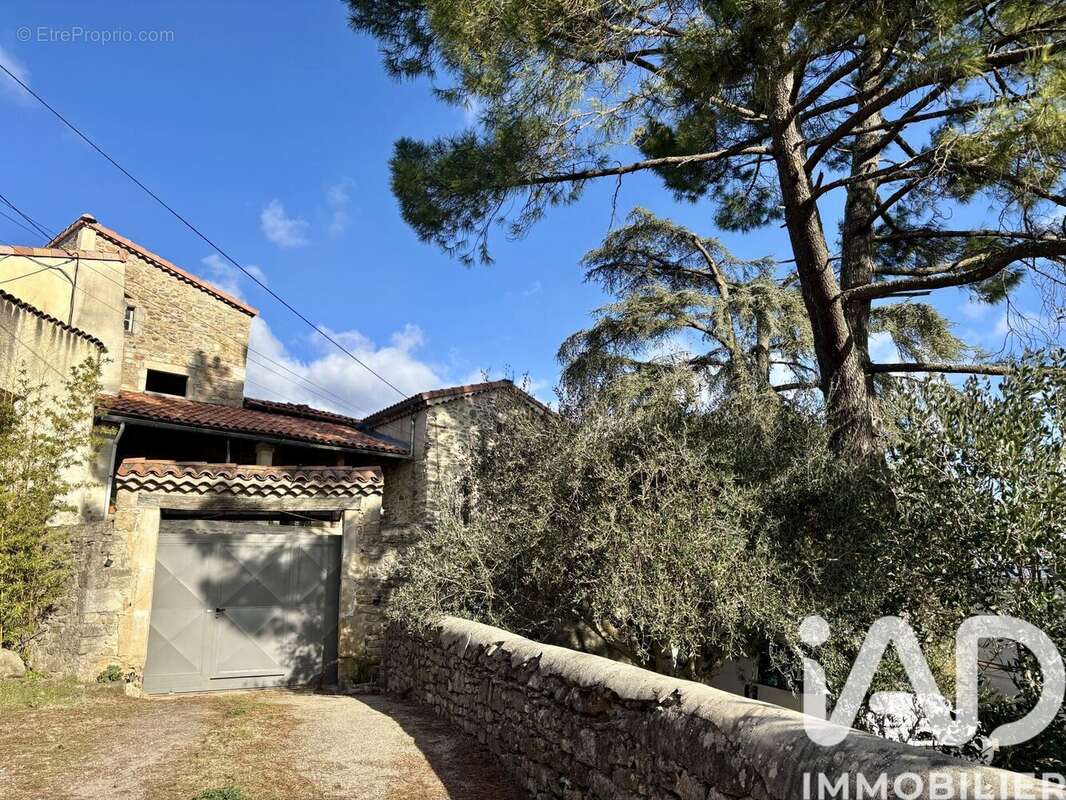 Photo 8 - Maison à SAINT-ETIENNE-DE-FONTBELLON