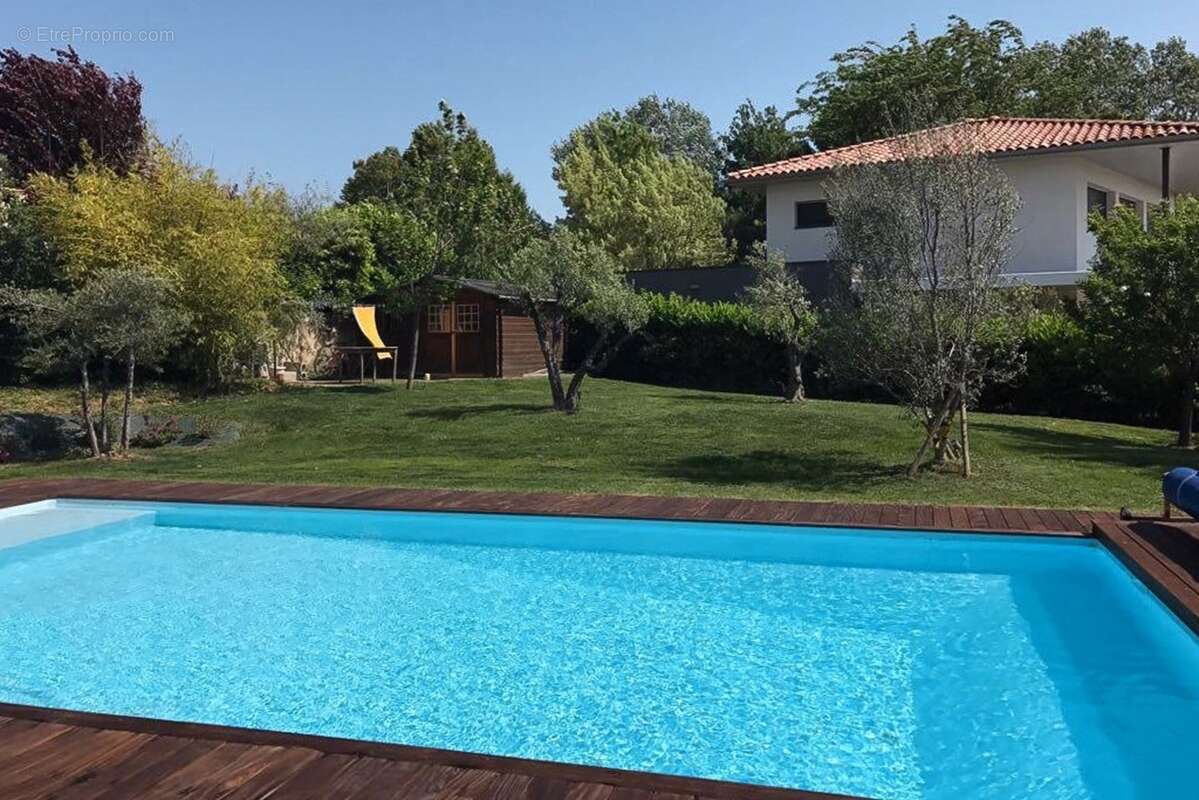 Dpt Haute Garonne (31), à vendre  maison P7 de 183 m² - Terrain de 1 816,00 m² - photo 12
