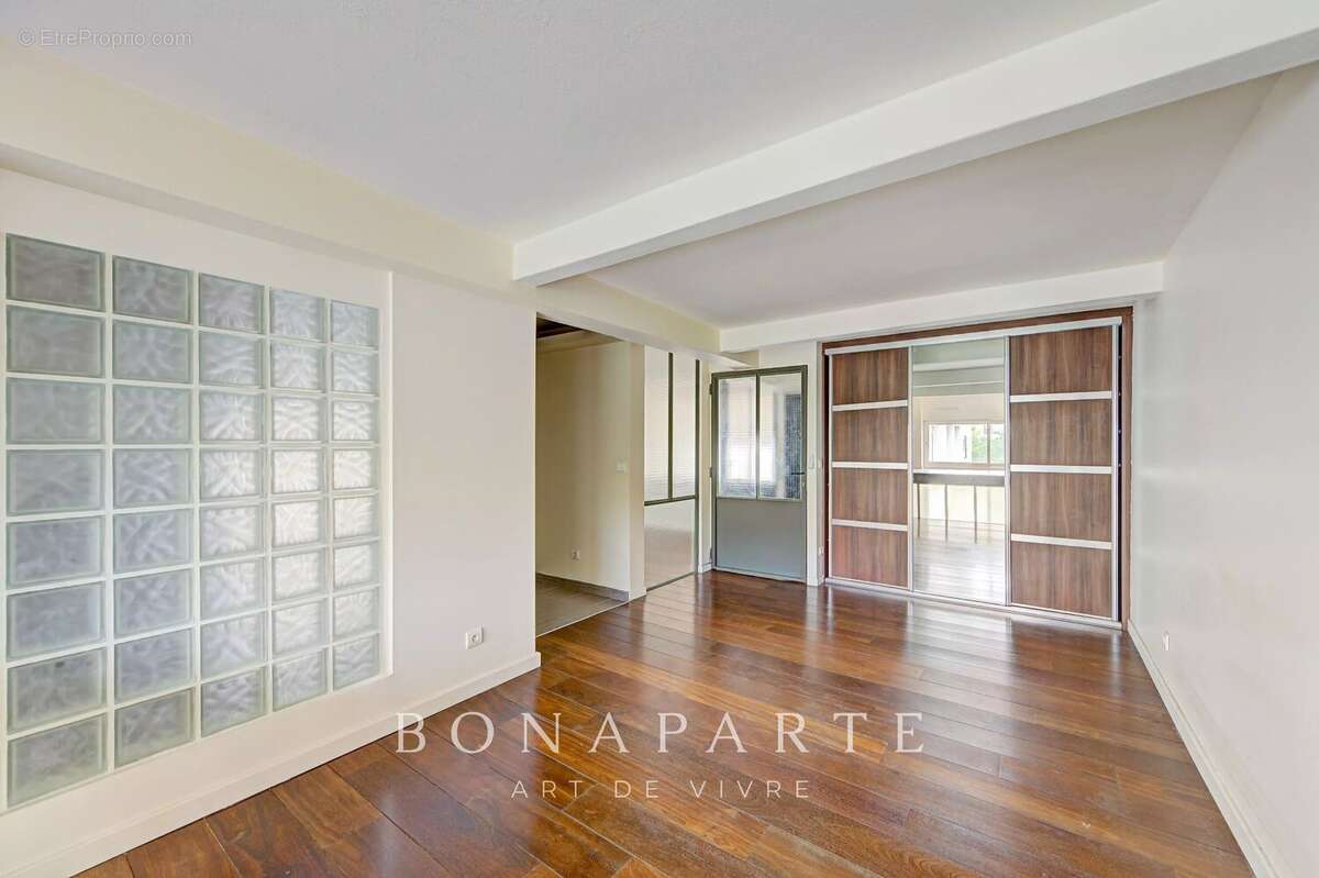 COLOMBES gare - Loft de 205 m²  Terrasse privative  Double parking - photo 14