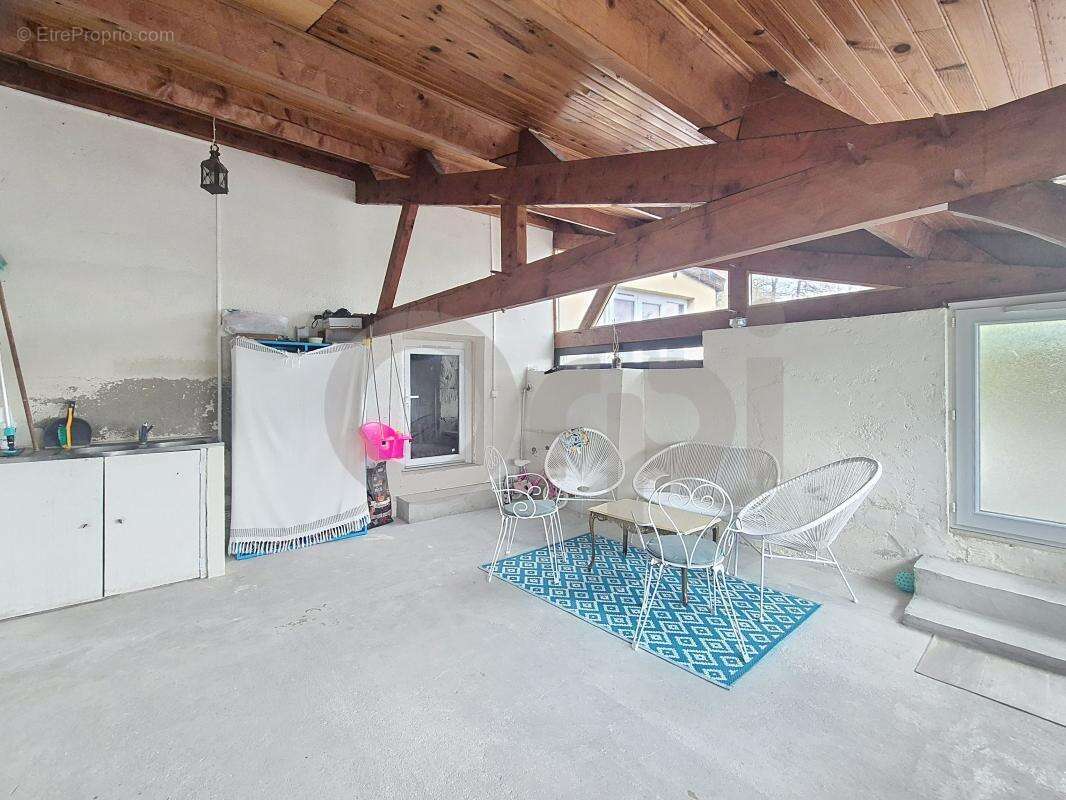 Maison à LE LARDIN-SAINT-LAZARE