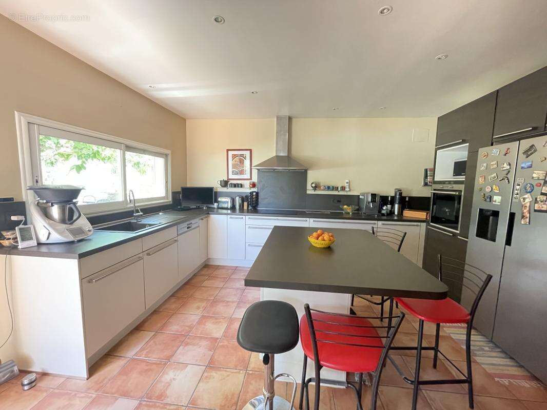 Villa 4 faces, 5 chambres - photo 2