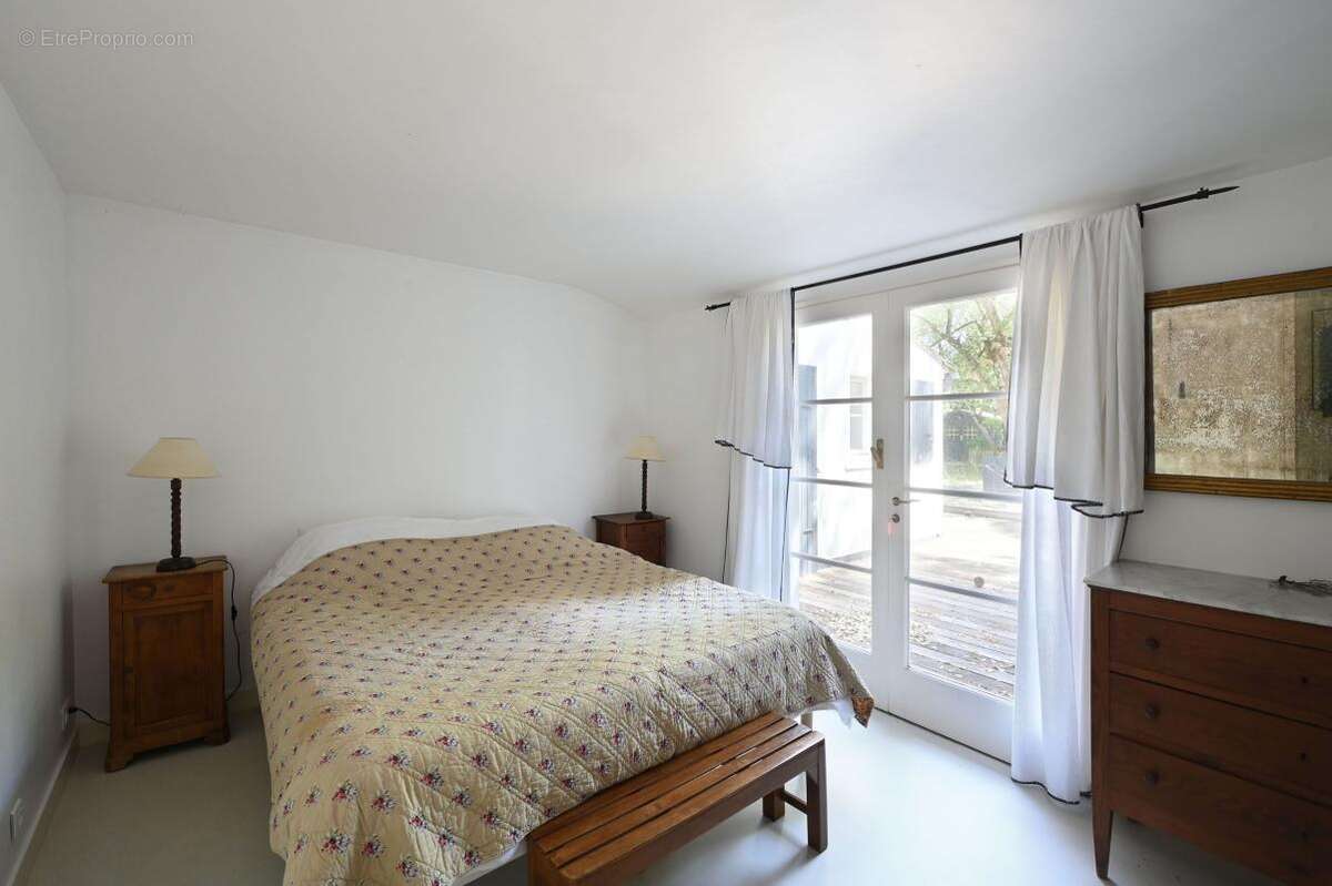 Maison à LES PORTES-EN-RE