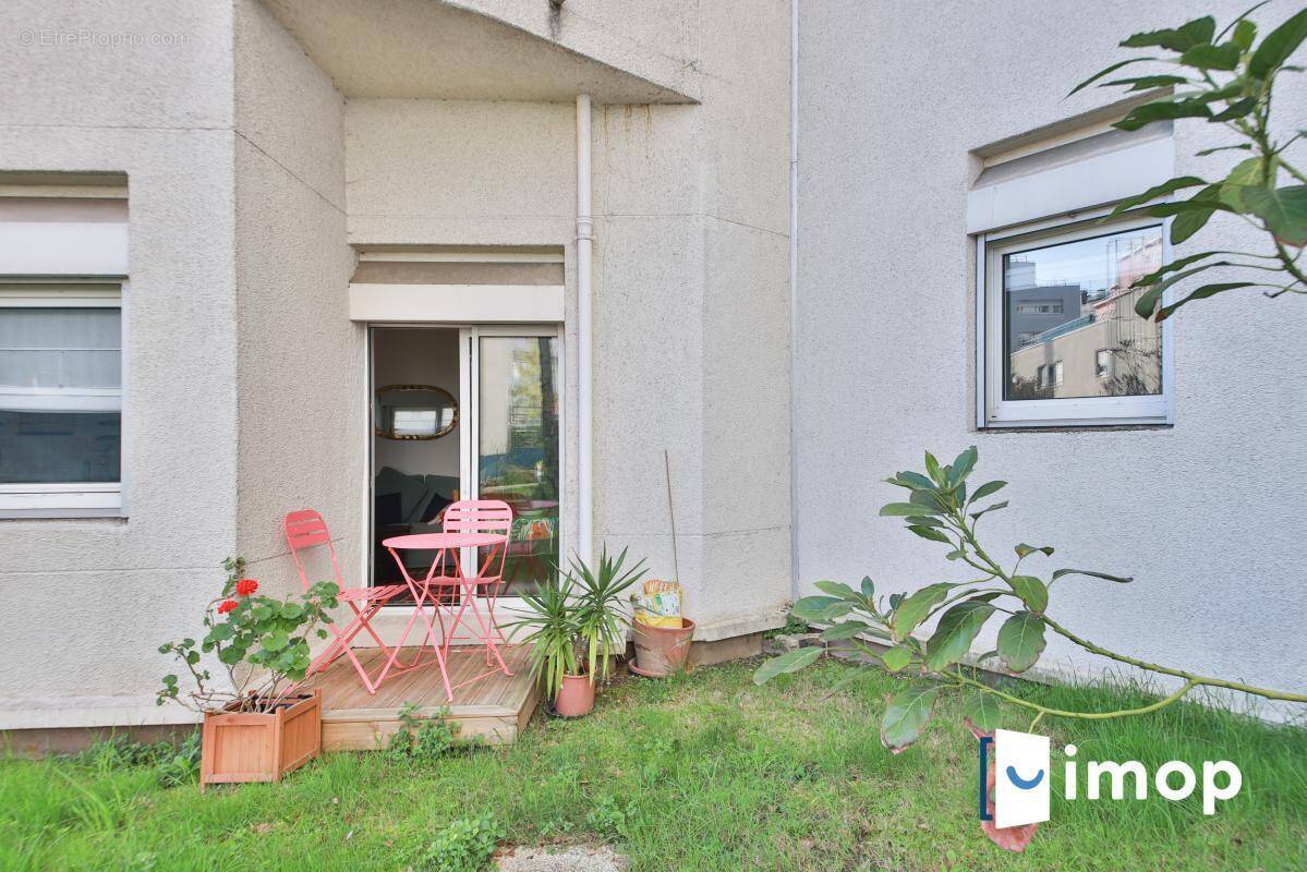 Appartement à PARIS-15E