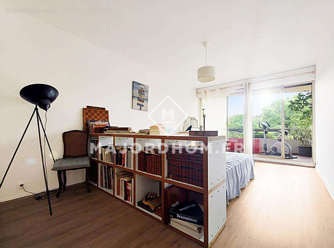 Vente type 4 ascenseur terrasse vue dégagée 13008 - photo 16