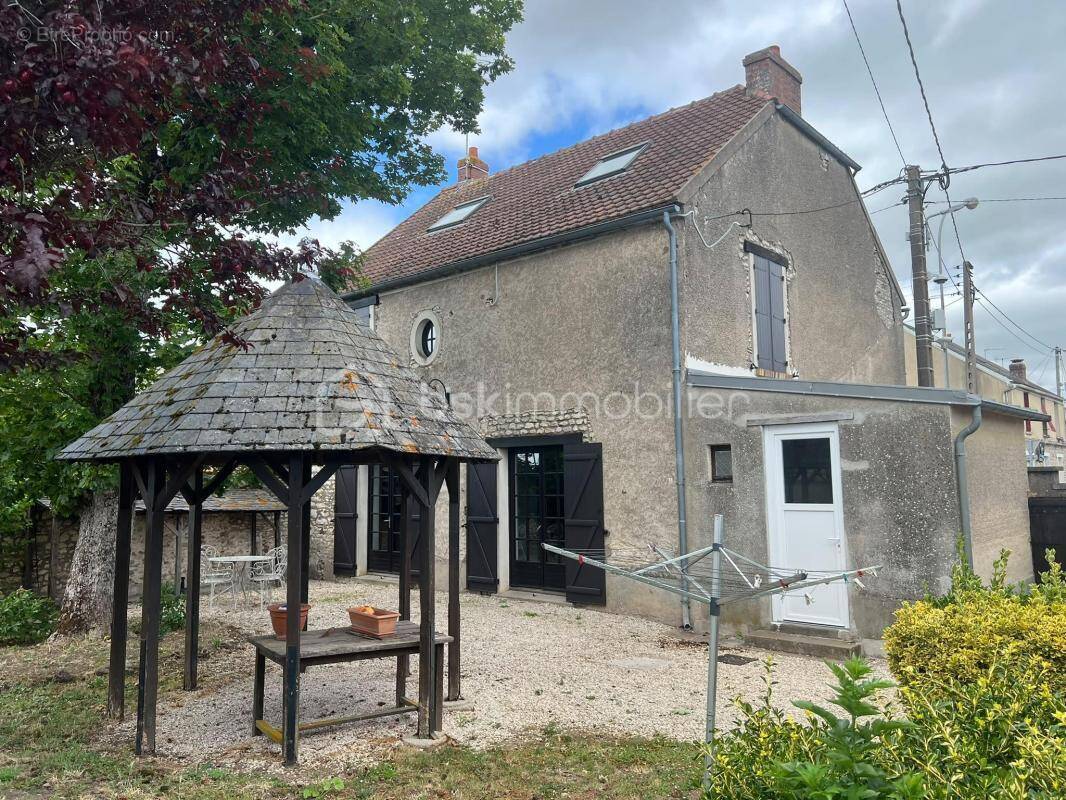 Maison à PUSSAY
