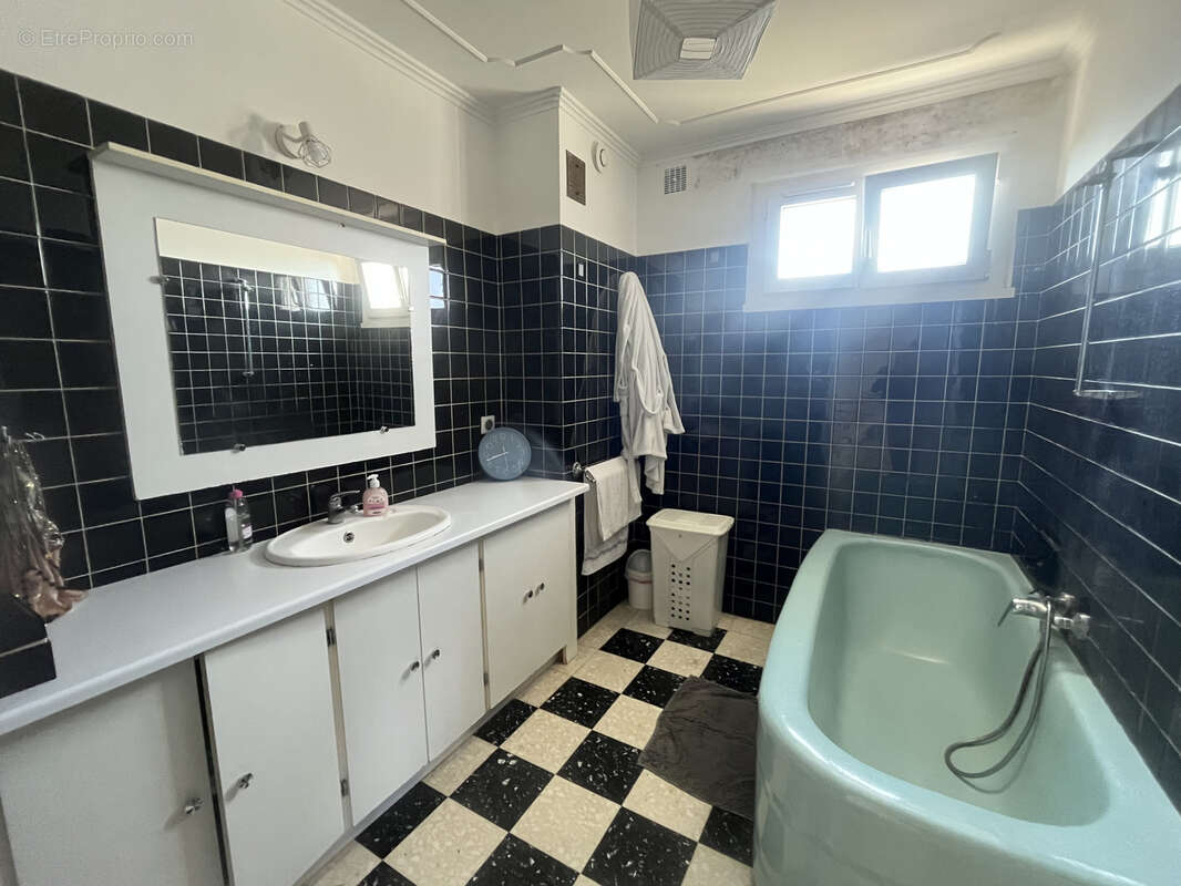 Maison à SAINT-JUERY