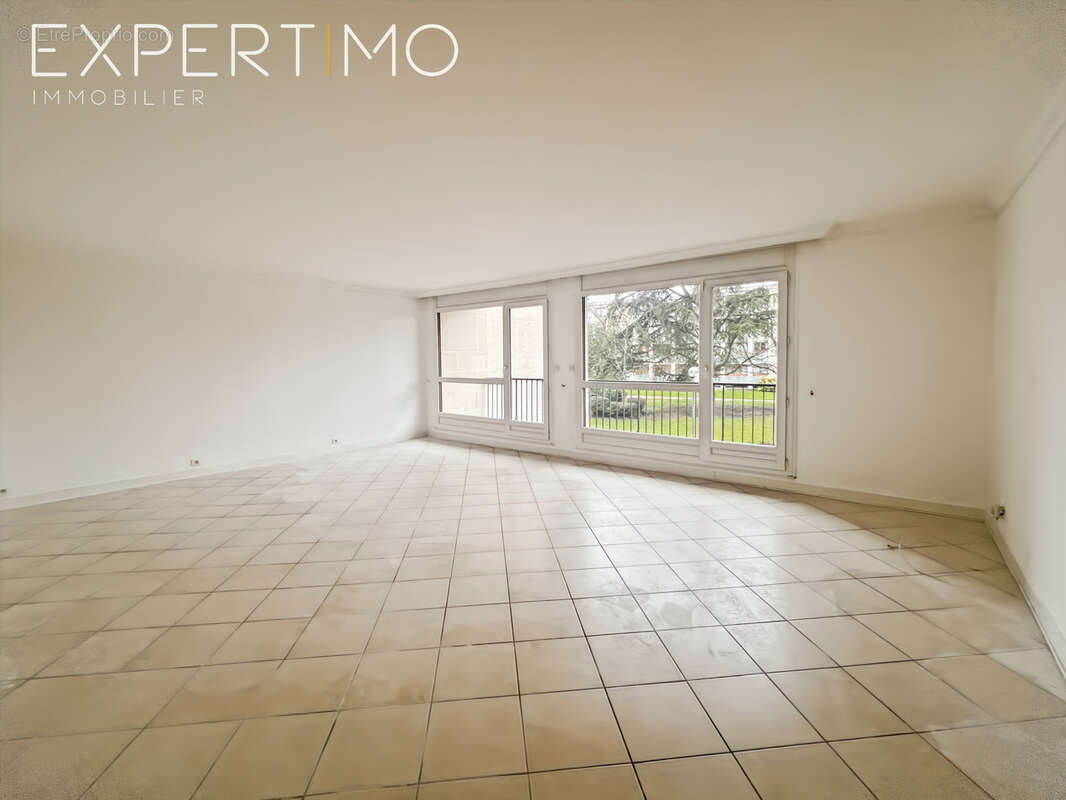 Appartement à SAINT-MICHEL-SUR-ORGE