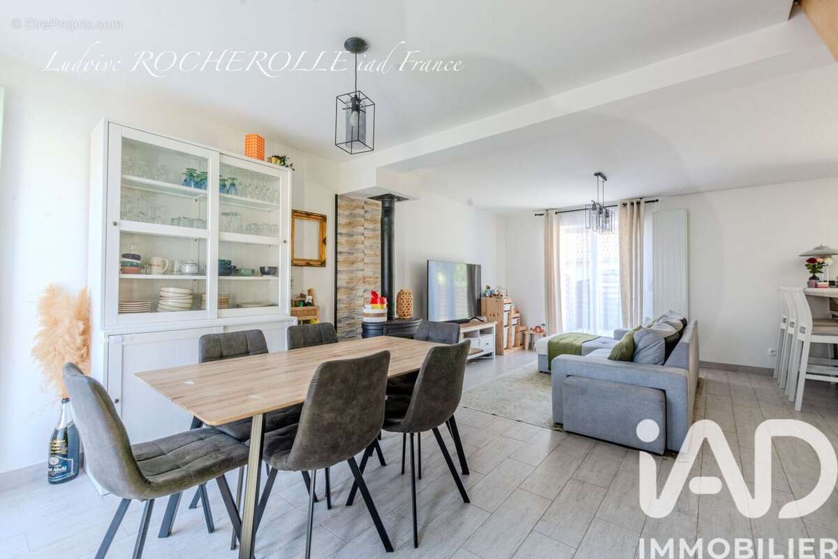 Photo 8 - Maison à VERT-LE-GRAND