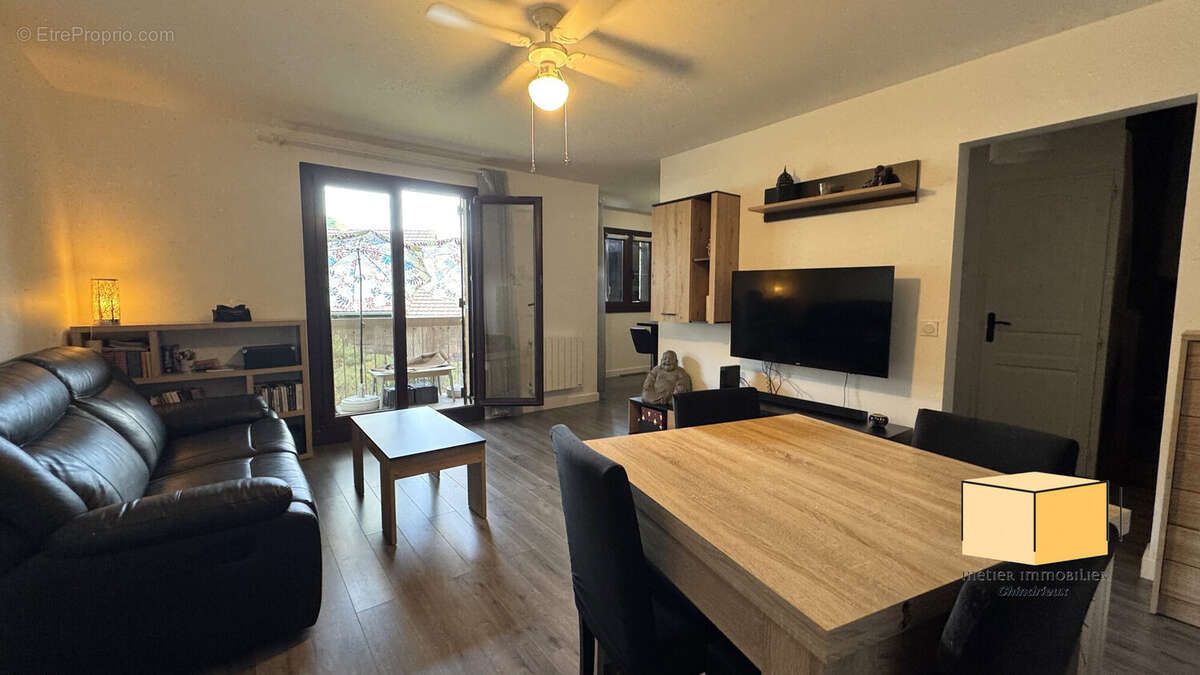 Appartement à SERRIERES-EN-CHAUTAGNE