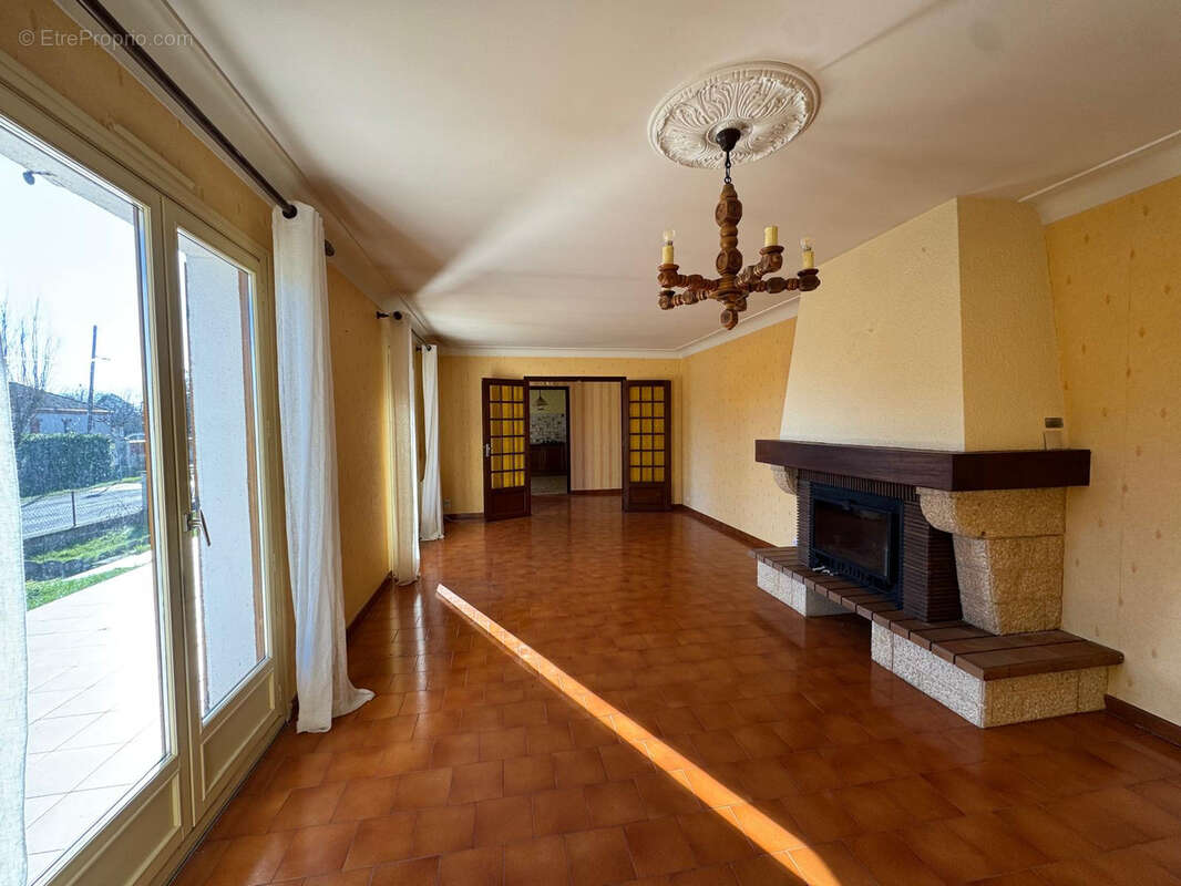Maison à MONTECH