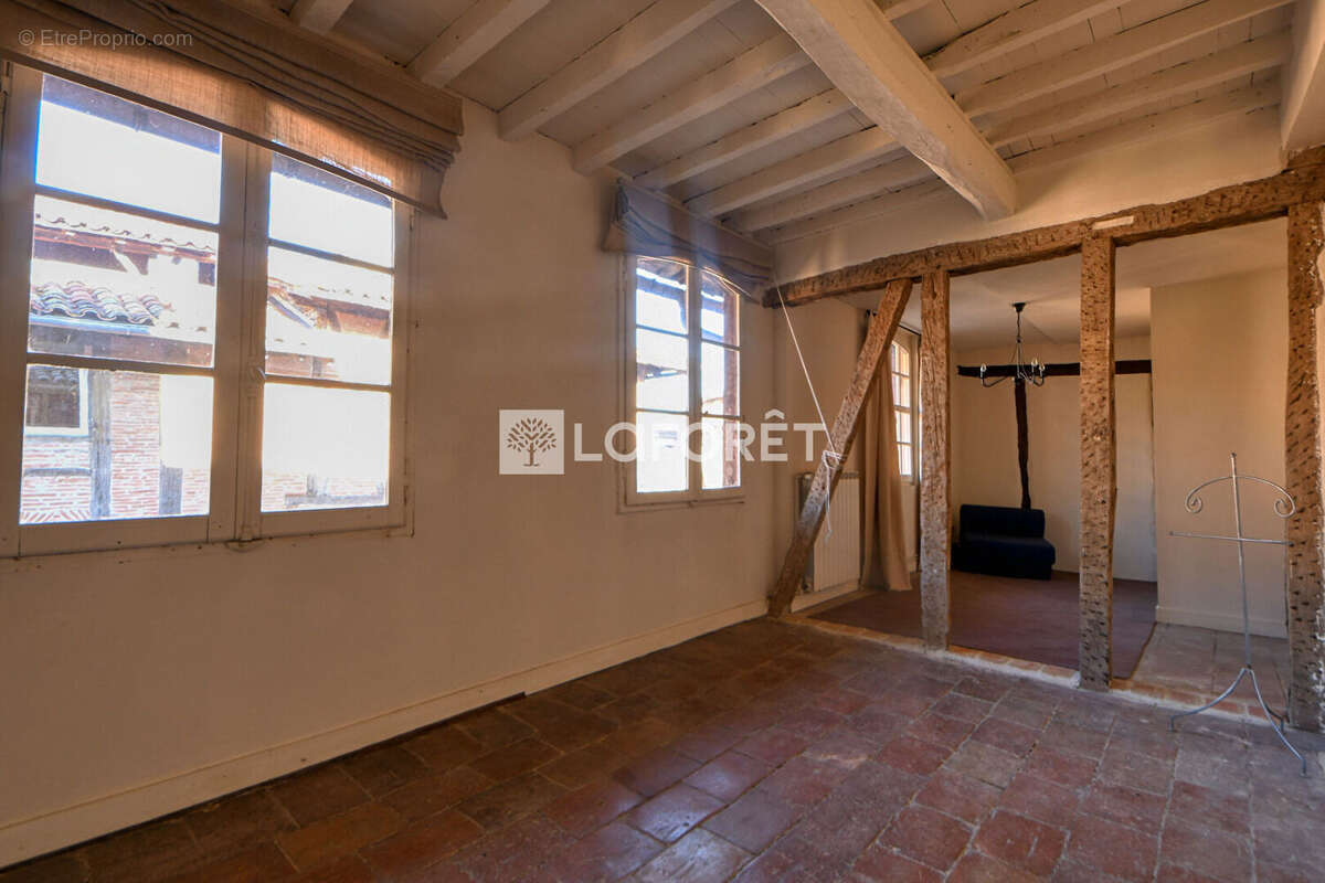 Maison à LISLE-SUR-TARN