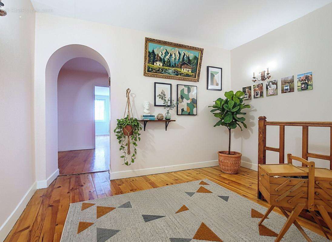 Maison à SAINT-SYMPHORIEN-D'OZON