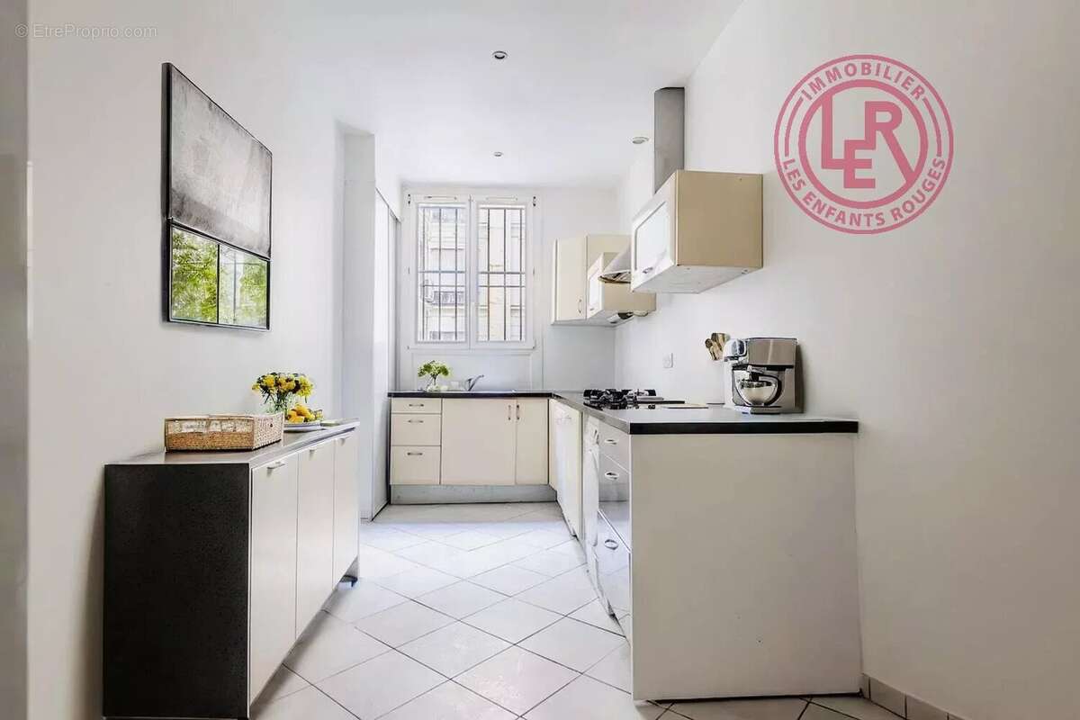 Appartement à PARIS-2E