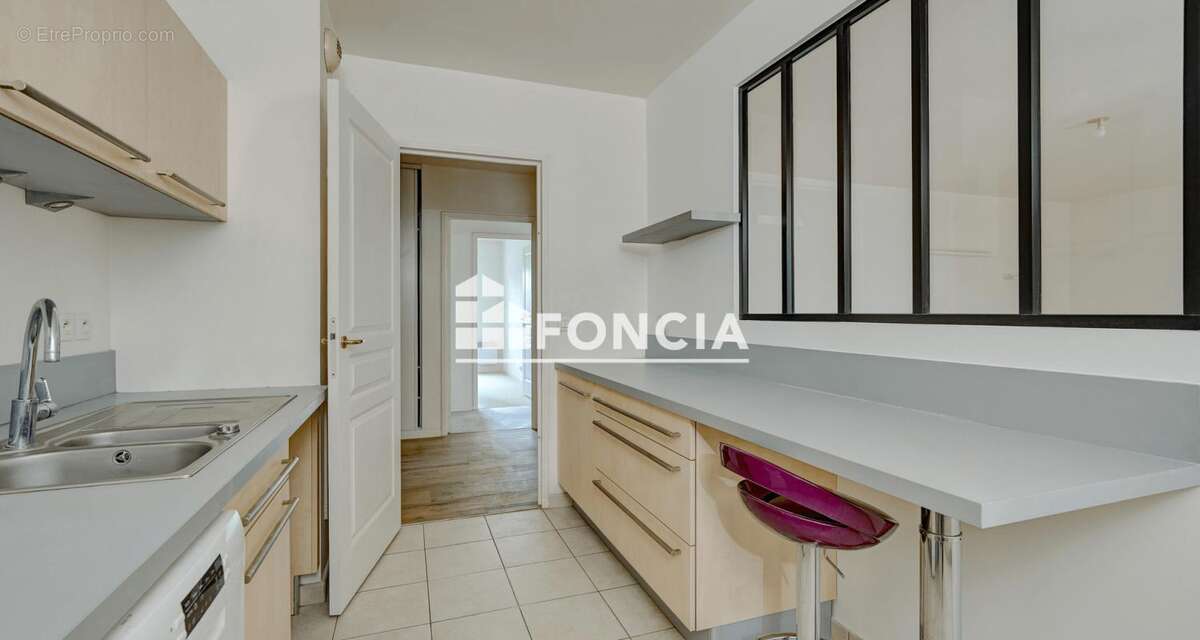 Appartement à LE PLESSIS-ROBINSON