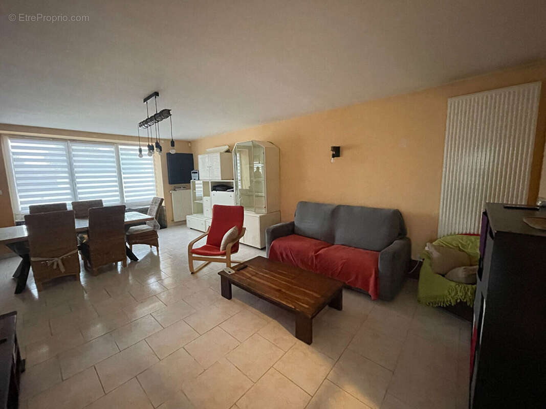 Maison à LESSARD-EN-BRESSE