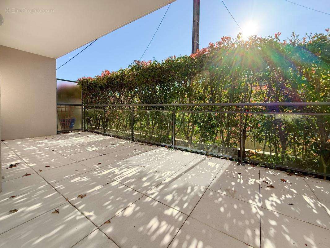 Appartement à LA COLLE-SUR-LOUP