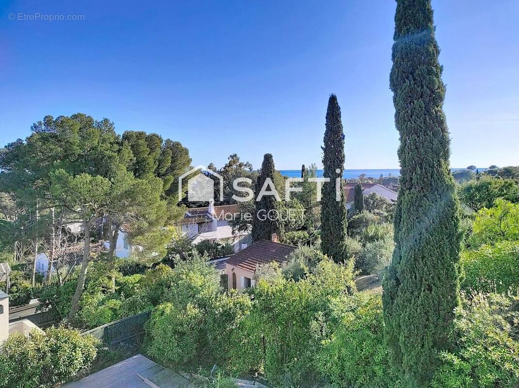 Photo 1 - Maison à FREJUS