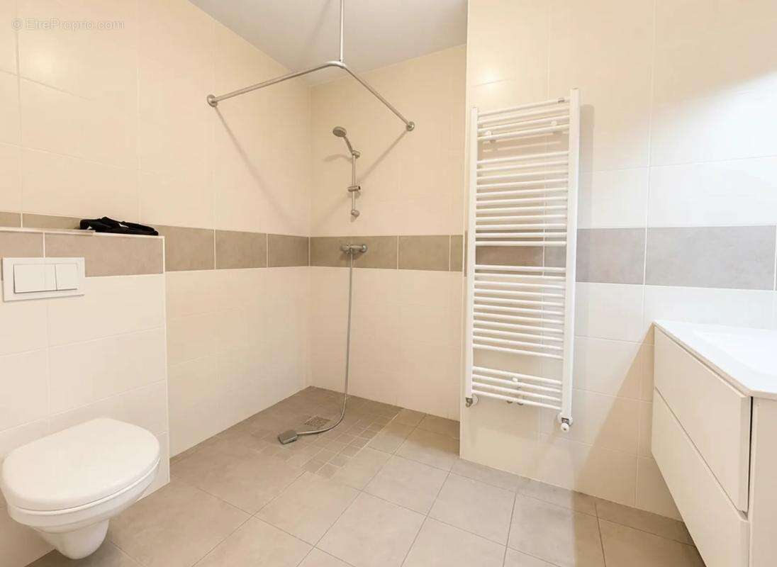 Superbe T2 de 31m2 avec jardin privatif et stationnement privé - photo 6