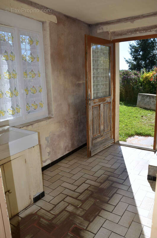 RARE! Corps de ferme traditionnel et dépendances sur 1.5ha libres - photo 14