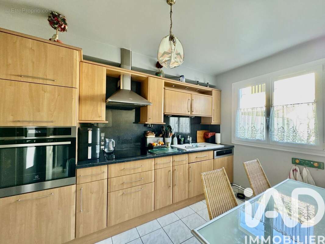 Photo 4 - Maison à LE COUDRAY-MONTCEAUX