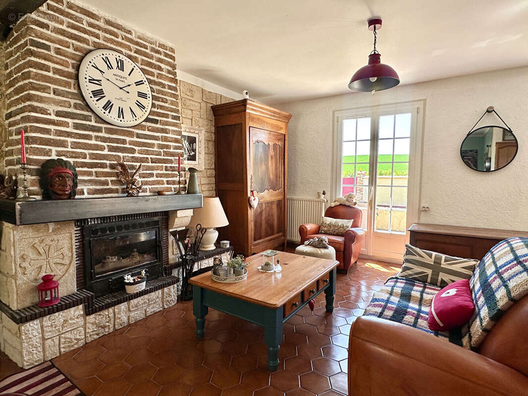 Maison à FROISSY