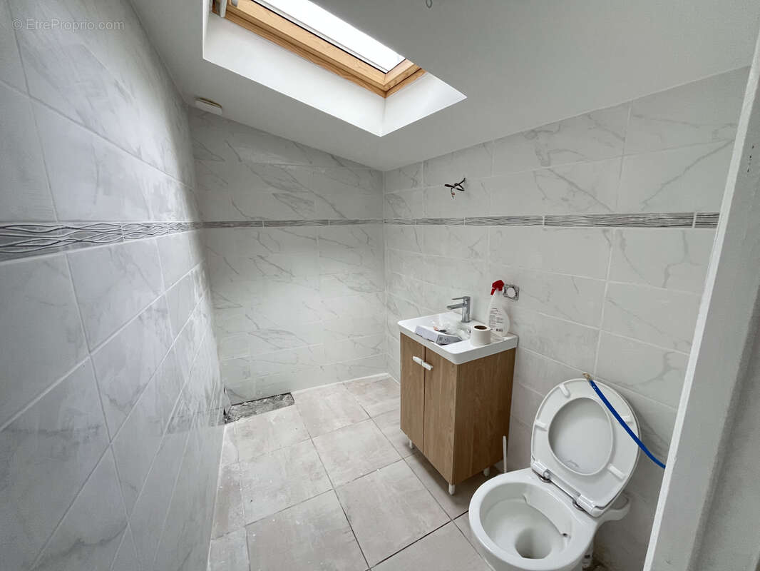 Maison à MONTREVAULT