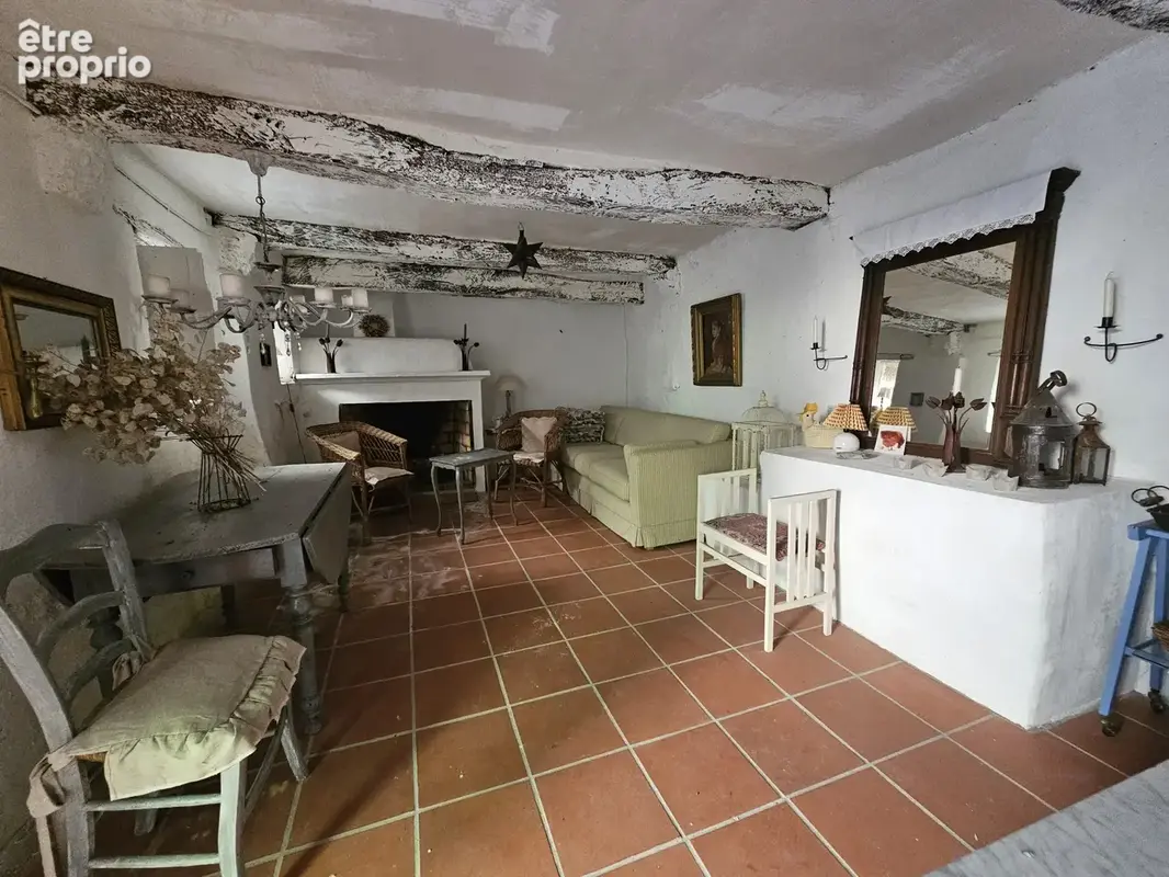 Luberon,Saignon jolie maison de village en pierre de 128 m2 avec terrasse et garage - photo 4
