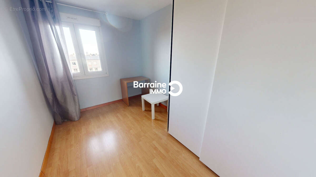 Exclusivité a vendre brest dourjacq appartement t5 79,56 m² dernier étage balcon vue dégagée parking - photo 11