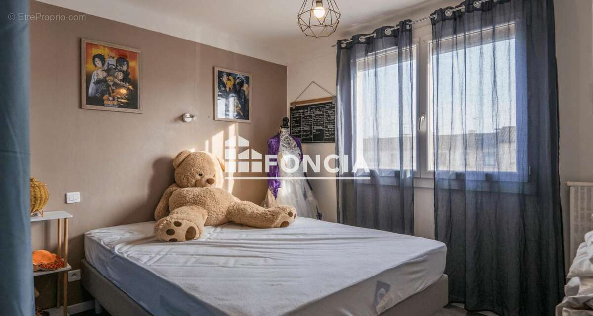 Maison à ONET-LE-CHATEAU