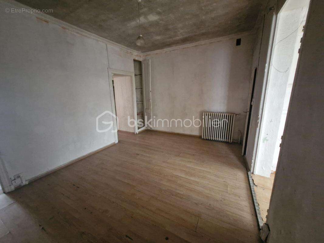 Maison de ville de 118m2/Immeuble de rapport à Sainte-Foy-La-Grande à rénover - photo 4