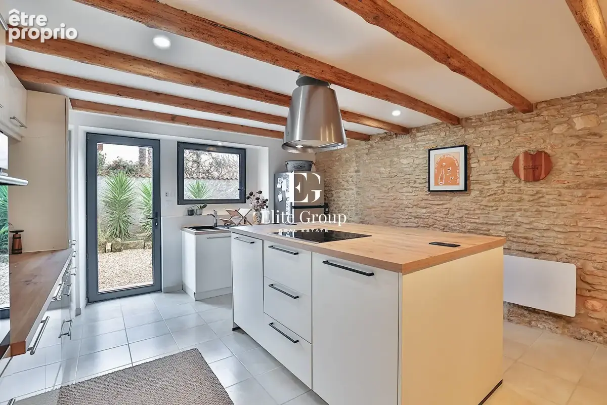 À vendre très belle maison en pierre à val de cognac - 5 pièces - 110 m2 - photo 10