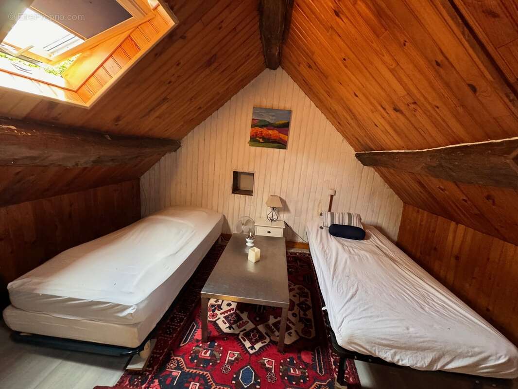 Maison à SAINT-JULIEN-LE-PETIT