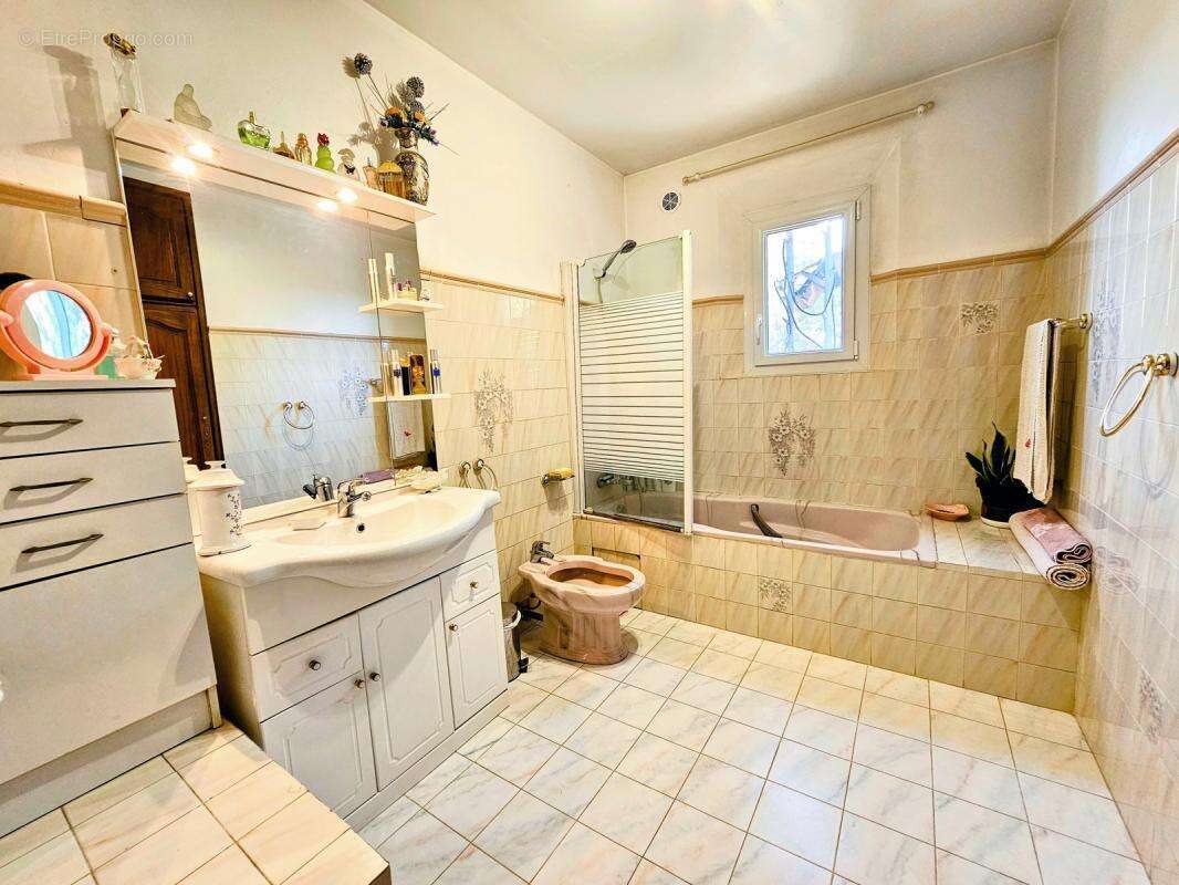 Maison à SPERACEDES