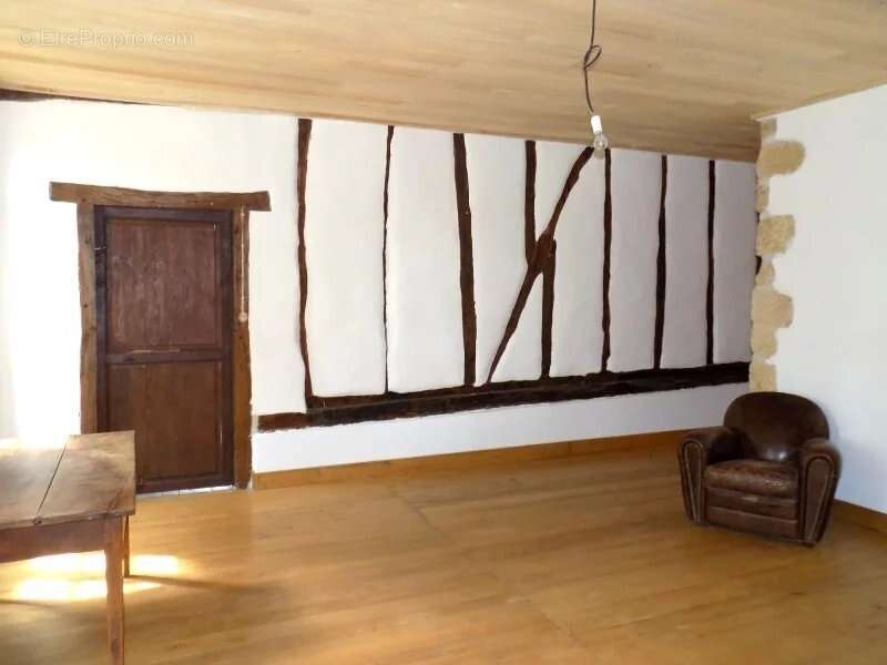 Maison à MIRANDE
