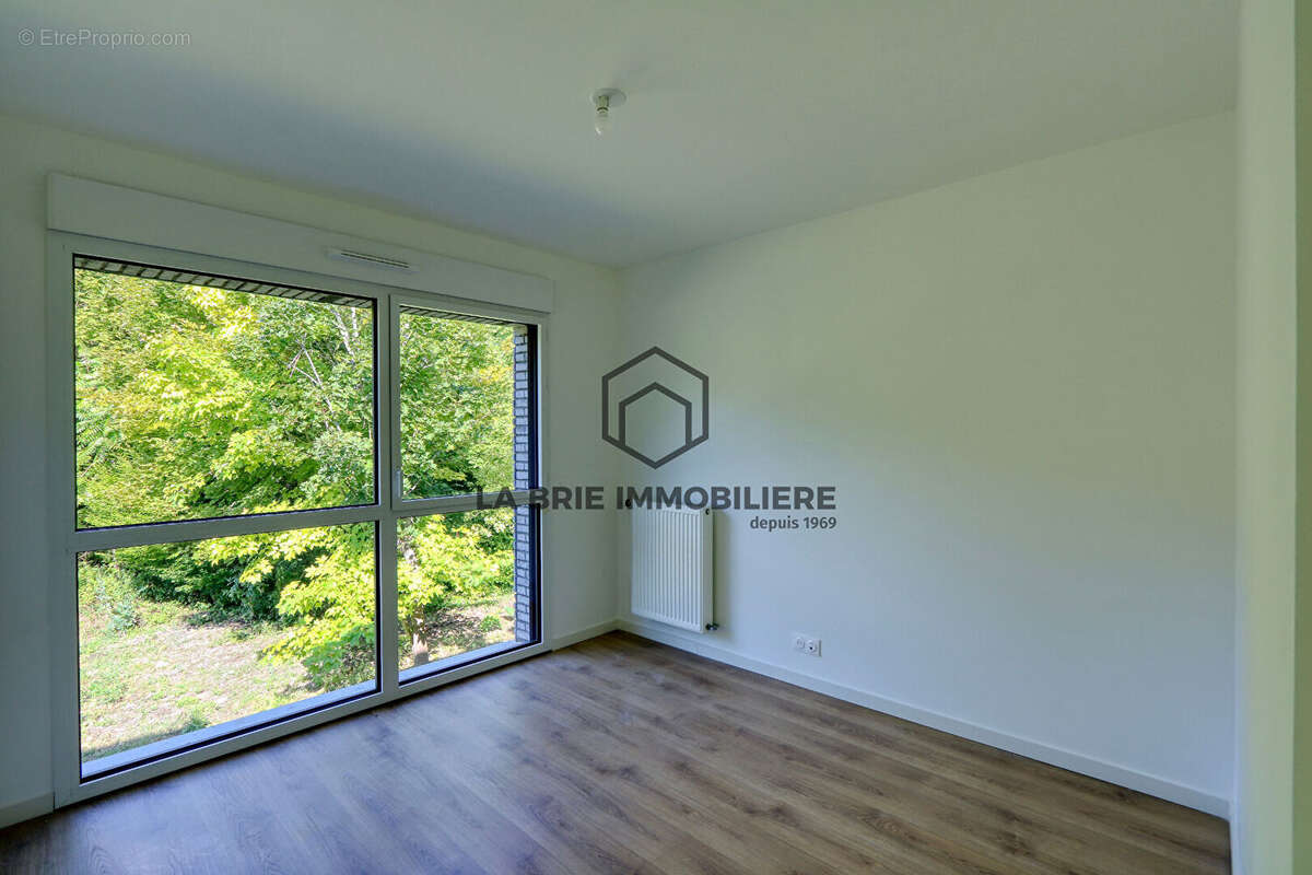 Appartement à RUBELLES