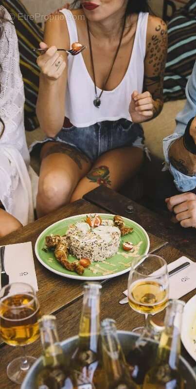 Commerce à CHALIFERT