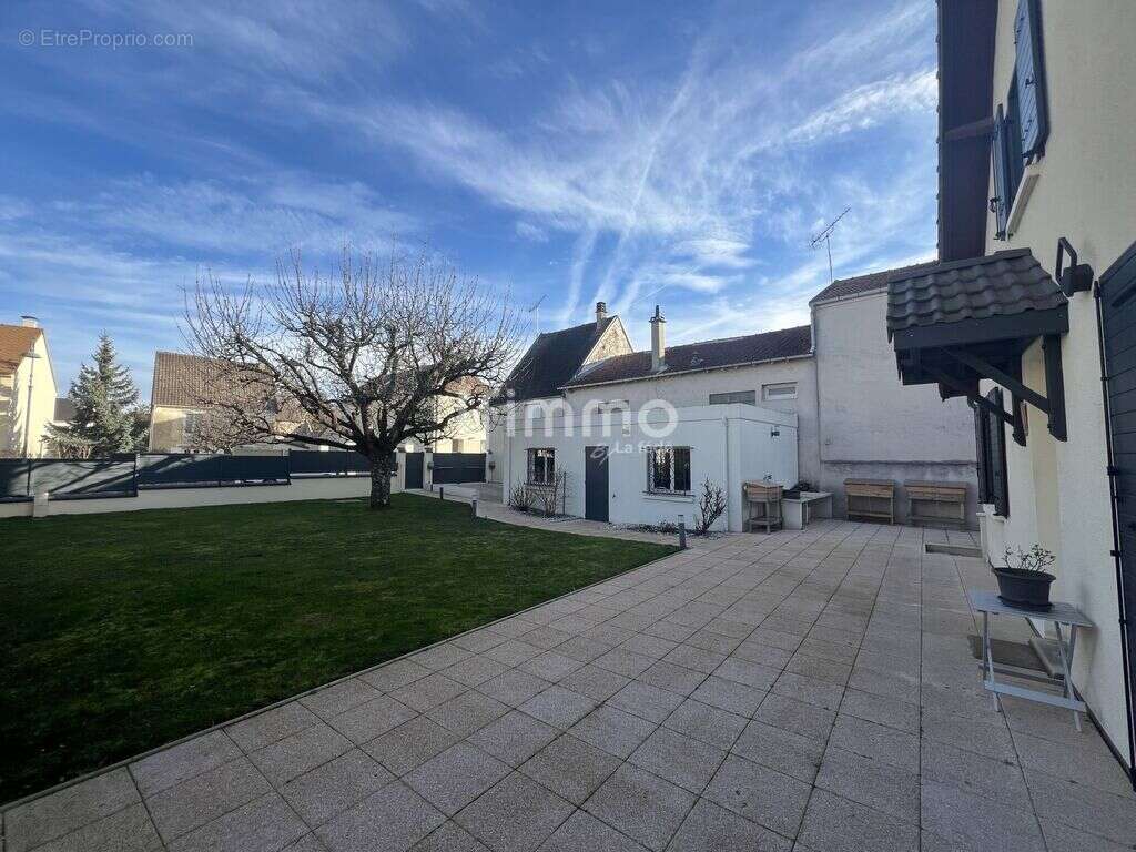 Maison à MAREUIL-LES-MEAUX