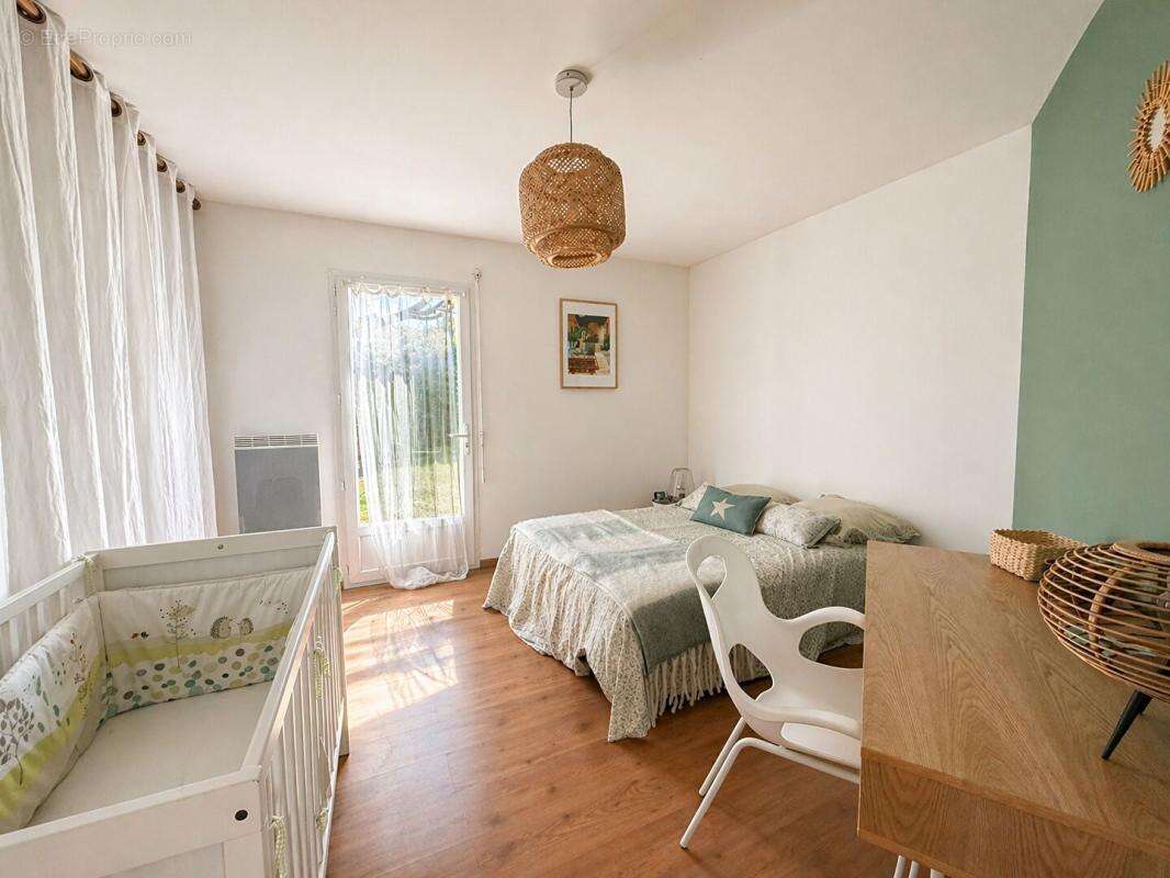 Maison familiale de standing avec piscine, suite parentale et appartement indépendant - photo 10