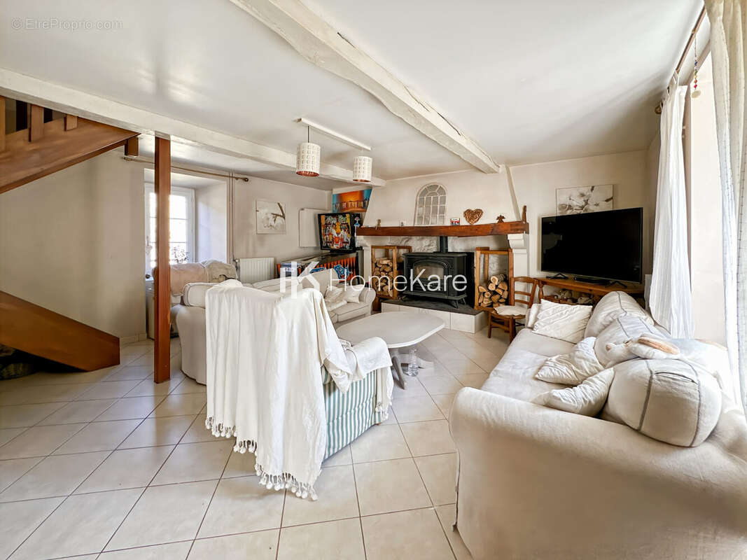 Maison à CASTELBIAGUE