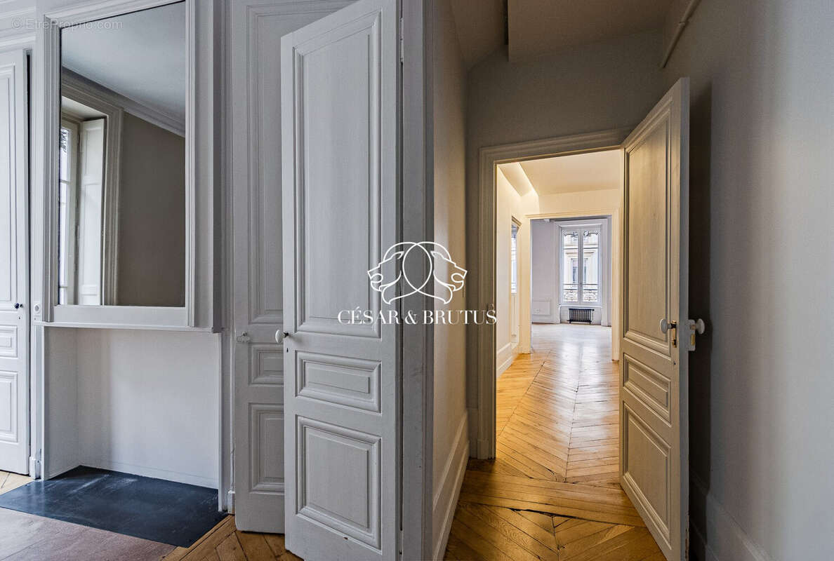 Appartement 120 m² à Lyon-2e  - photo 8