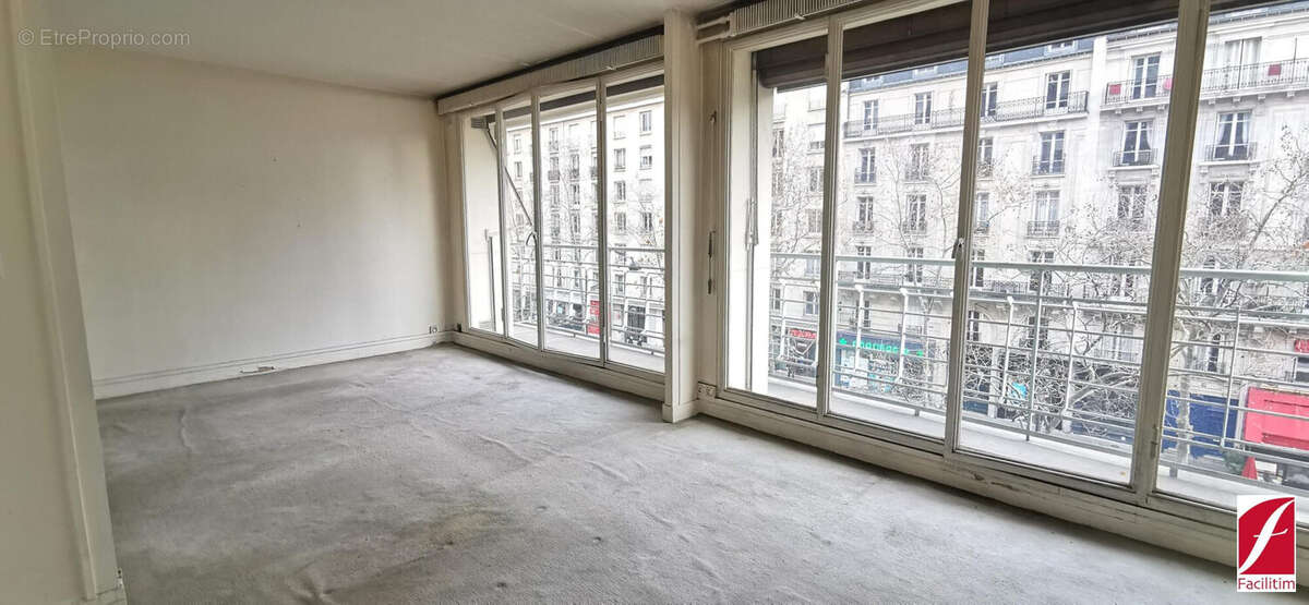 Appartement à PARIS-15E