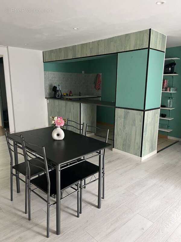 Appartement 40 m² à Mauriac  - photo 2