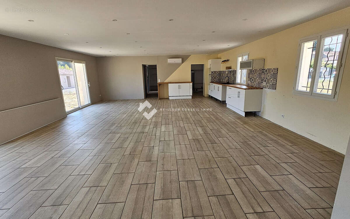 Maison 145 m² à Banne  - photo 7