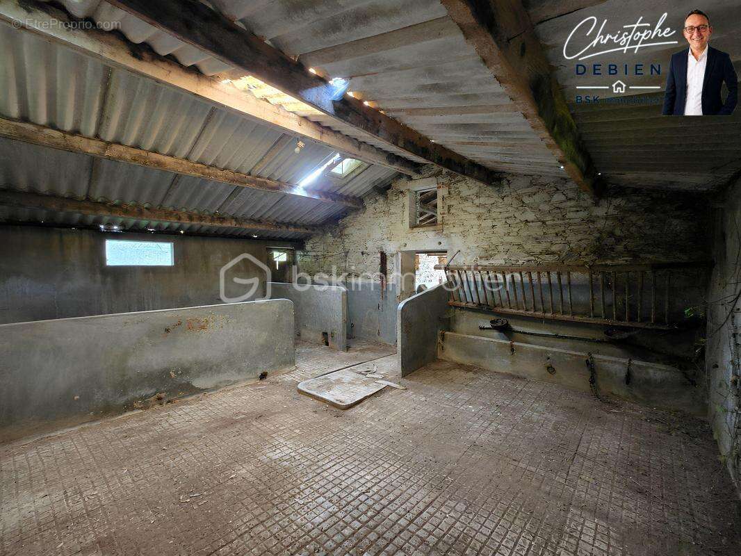 Grange à rénover – fort potentiel – hameau calme à chavagnes-en-paillers - photo 4