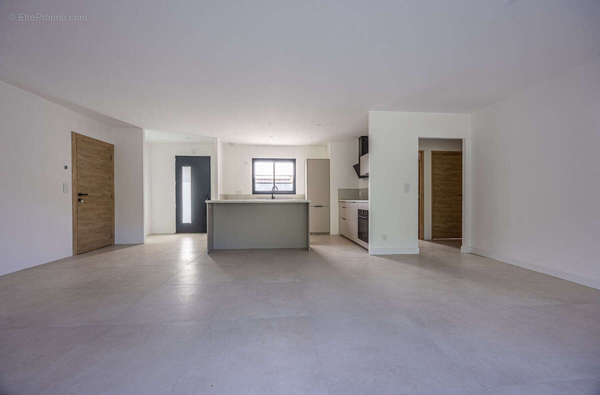 Maison neuve Surgeres / frais de notaire réduits - photo 8